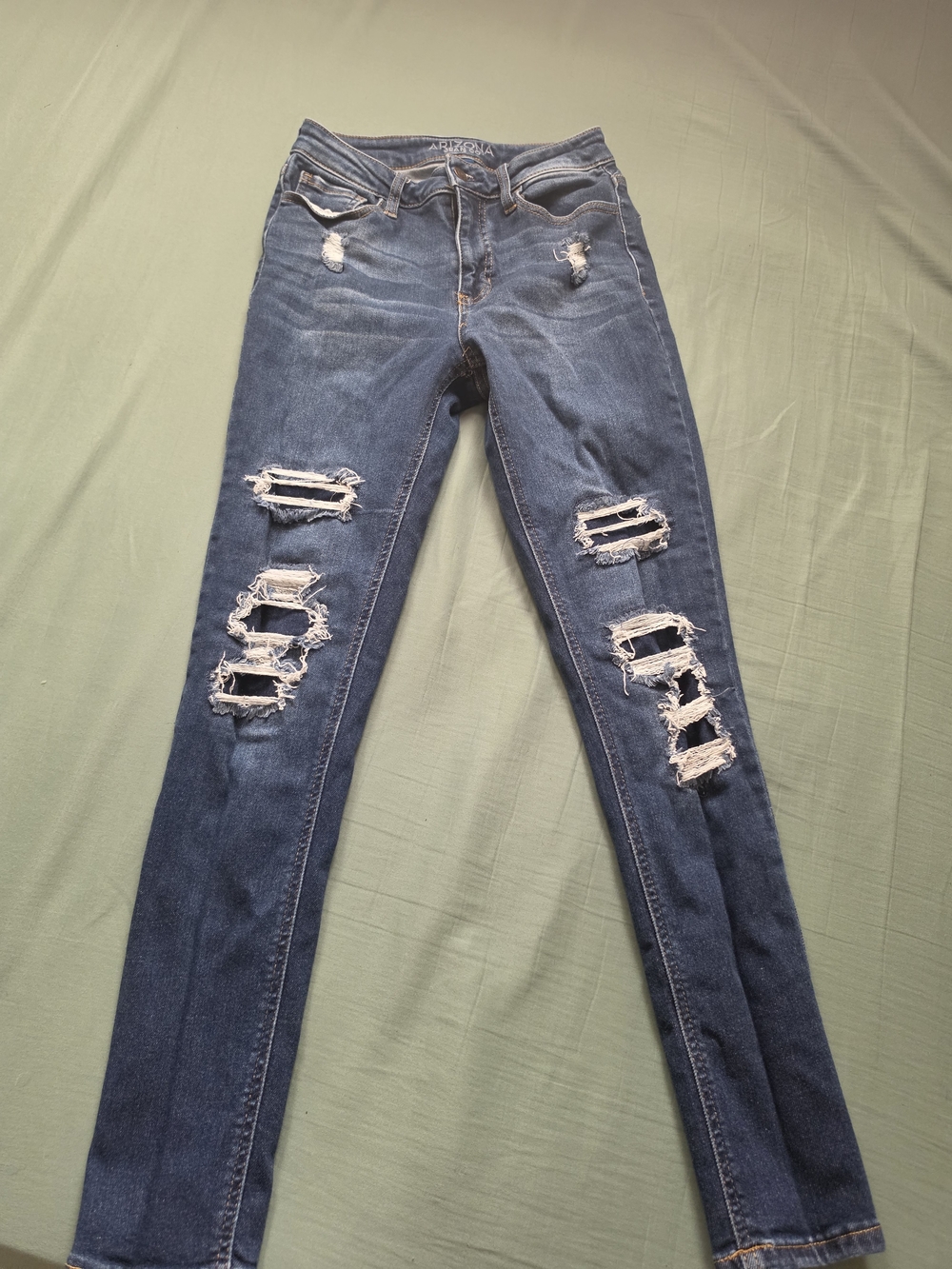 Arizona Jean Company Distressed Dark Blue Skinny Jeans